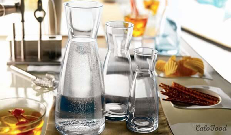 Chọn loại cốc thủy tinh thì sạch sẽ, an toàn, không bị ám mùi khi sử dụng