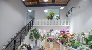 bình hoa giả trang trí phòng khách