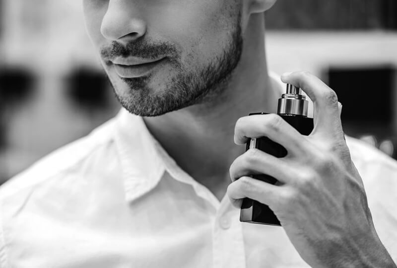 Lưu giữ mùi hương nam tính cho chàng: Bí quyết là ở đây!