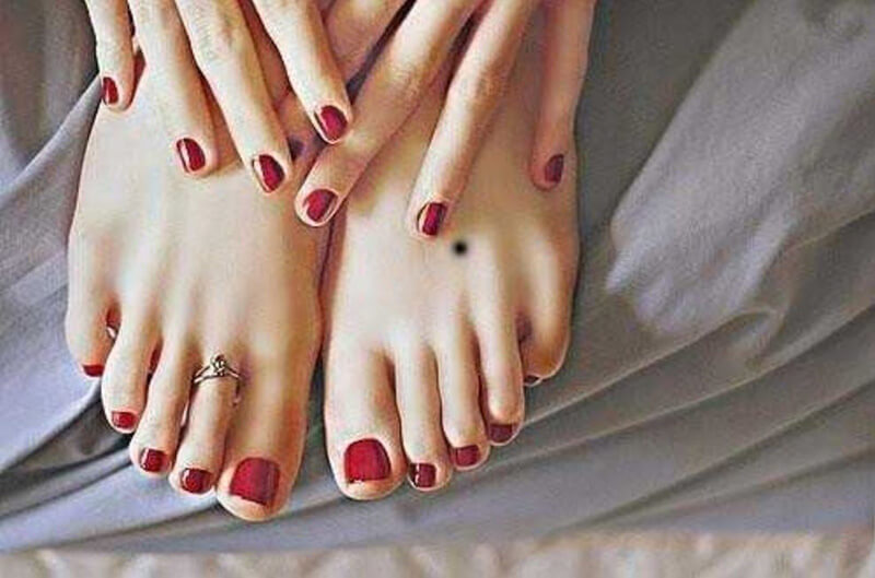Nốt ruồi trên mu bàn chân