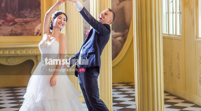 Phụ nữ có đặc điểm này, vừa vượng phu ích tử lại được chồng giữ khư khư