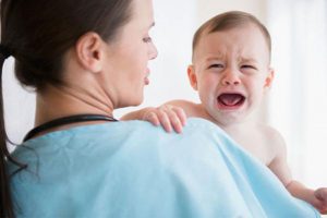 Trẻ con có thực sự nhạy cảm với những người “nặng vía”?