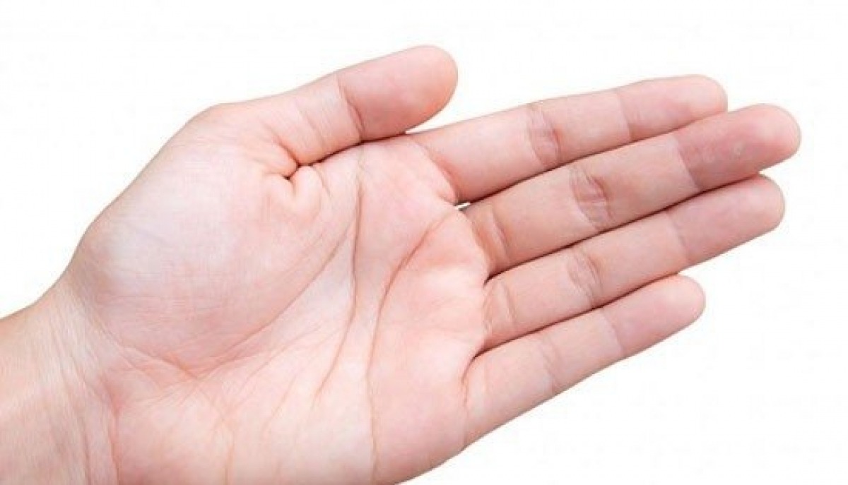 Nam tay thì mềm như vải, nữ tay thì cứng như gừng khô