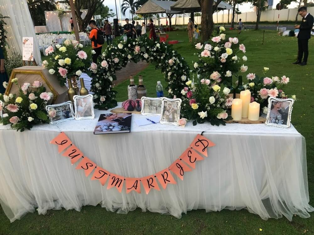 dịch vụ đặt tiệc cưới trọn gói